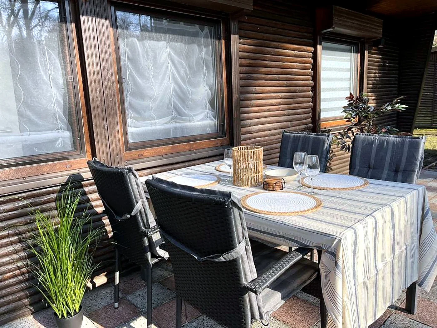Terrasse von Forest Lodge II